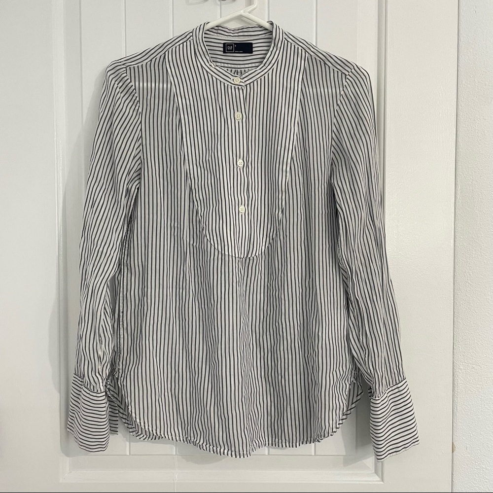 GAP White and Black Pinstripe Long Sleeve Blouse